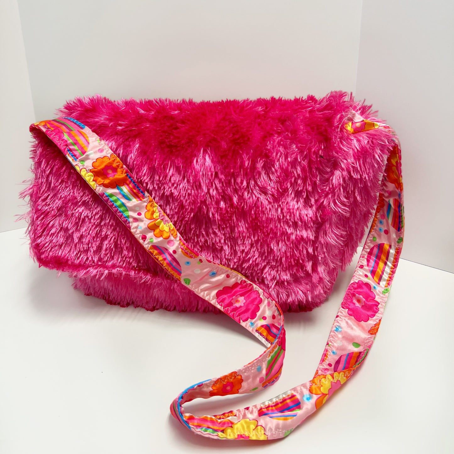 The Freya Messenger Bag